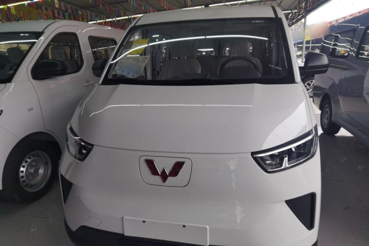 Used Wuling Yangguang 2025 Model 400km Bus Edition—Comfort Edition Front