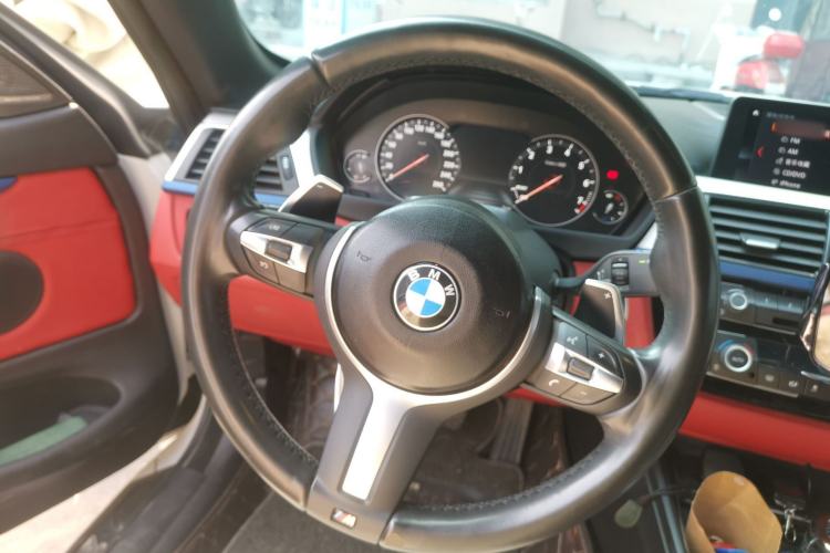 Used BMW 4 Series 2019 425i Convertible M Sport Package Steering Wheel