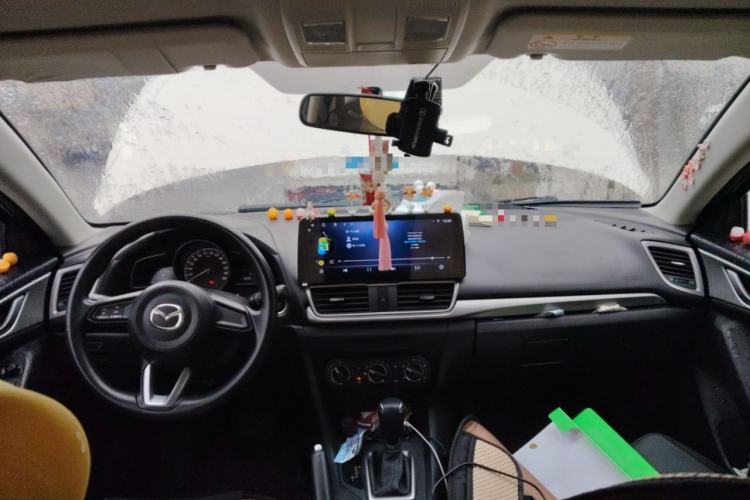 Used Mazda 3 Axela 2017 Sedan 1.5L Automatic Comfort Model Emission Standard China V Center Console