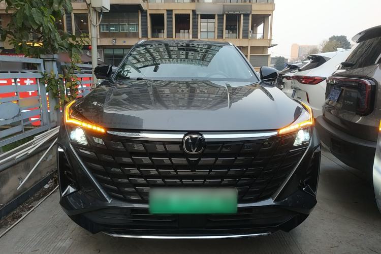 Used Changan UNI-Z New Energy 2025 Model, Smart New Blue Whale 125km Battleship+ Version
