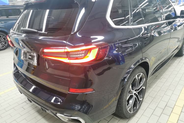 Used BMW X5 2022 Restyled xDrive 40Li Luxury Edition M Sport Package
