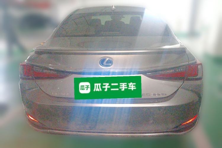 Used Lexus ES 2021 300h Excellence Edition
