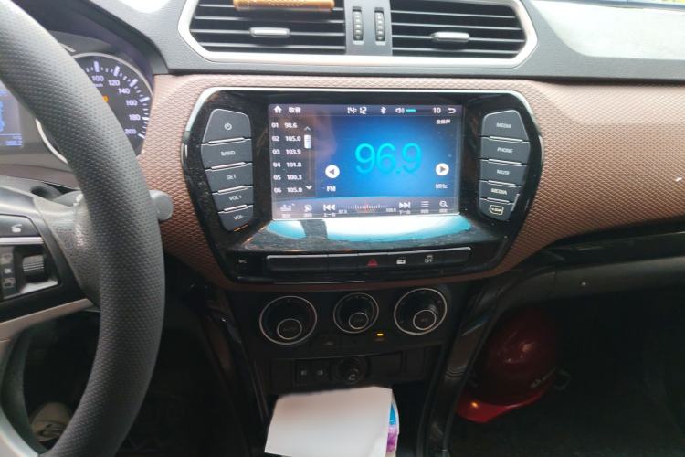 Used Great Wall Wingle 6 2017 2.4L Gasoline Two-Wheel Drive Elite Version 4G69