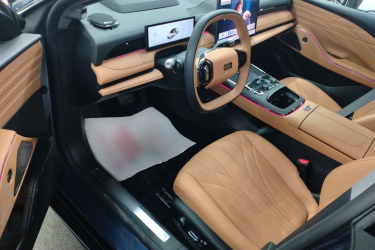 Used Geely Galaxy 8 2025 130km EM-P Starship Edition
