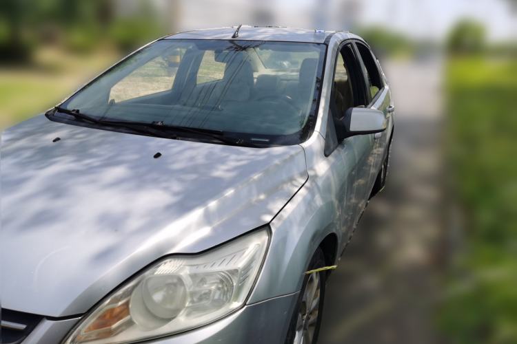 Used Ford Focus 2013 Sedan Classic 1.8L Manual Base Model