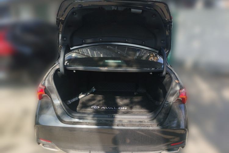 Used Toyota Avalon 2019 2.0L XLE Premium Edition China VI