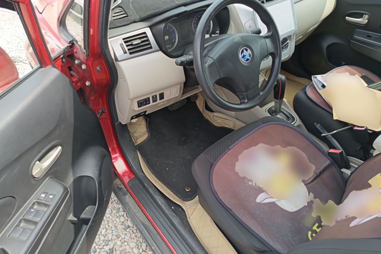 Used Venucia R50 2015 1.6L Automatic Fashion Edition Driver Seat