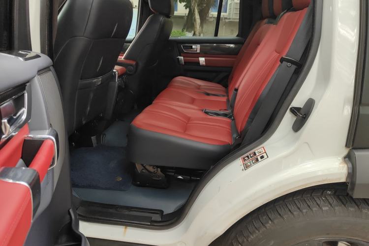 Used Land Rover Discovery 2013 3.0 SDV6 HSE Diesel Edition Left Rear Seat