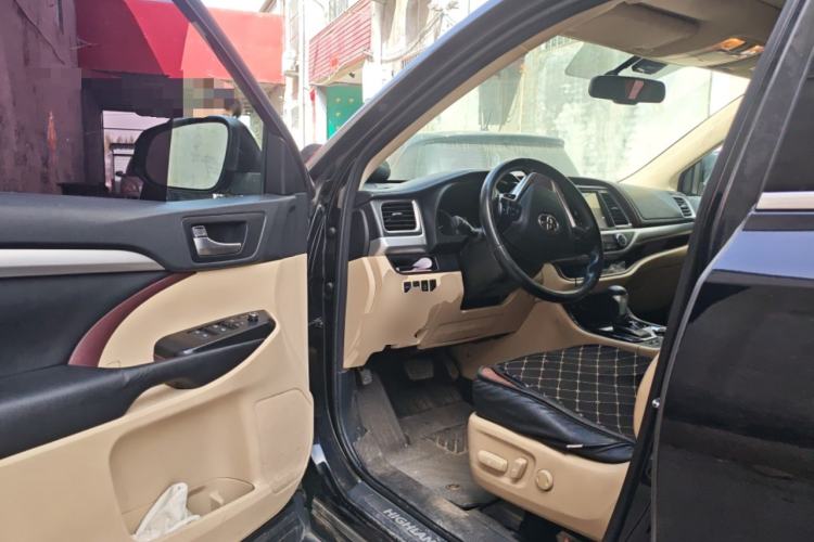 Used Toyota Highlander 2015 2.0T Four-Wheel Drive Luxury Edition 7-Seater Driver Seat