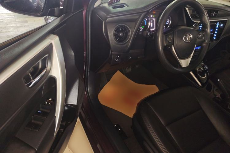 Used Toyota Levin 2017 Revised Dual-Engine 1.8H GS E-CVT Elite Sunroof Version China V Standard