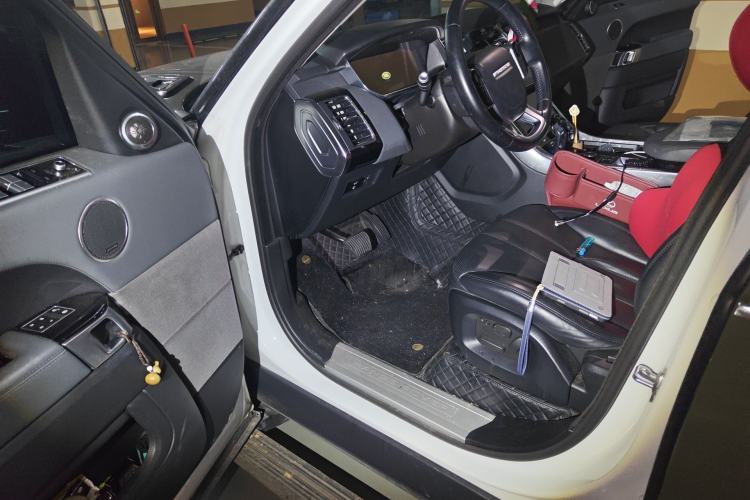 Used Land Rover Range Sport 2014 3.0 SC V6 HSE
