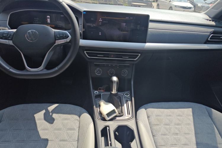 Used Volkswagen Lavida 2023 300TSI DSG Full-Comfort Edition Center Console