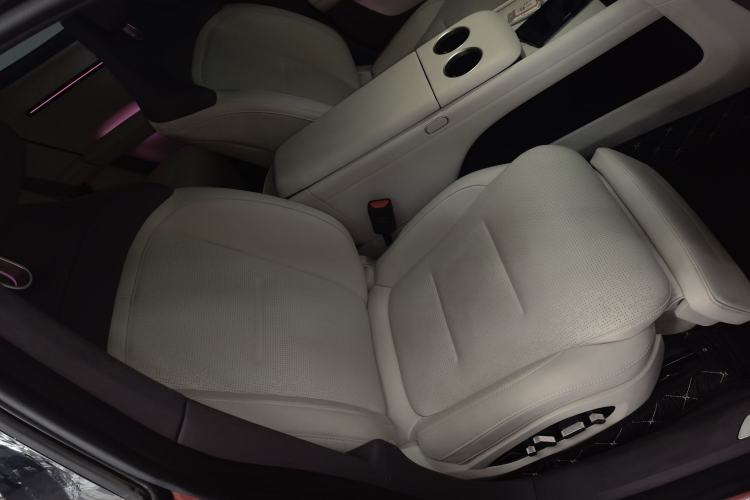 Used Avatr 06 2025 Pro Range-Extended Edition Right Front Seat