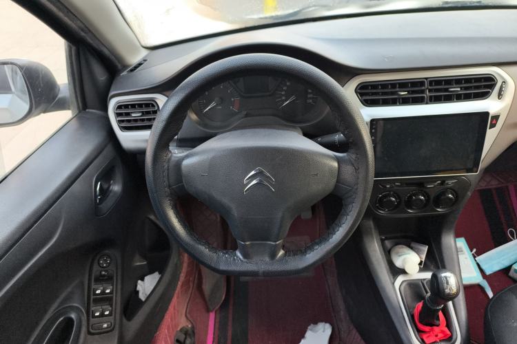 Used Citroen Elysee 2015 Zhishang Edition 1.6L Manual Fashion Model