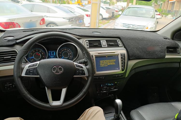 Used BAIC Senova X65 2015 2.0T Automatic Elite Model
