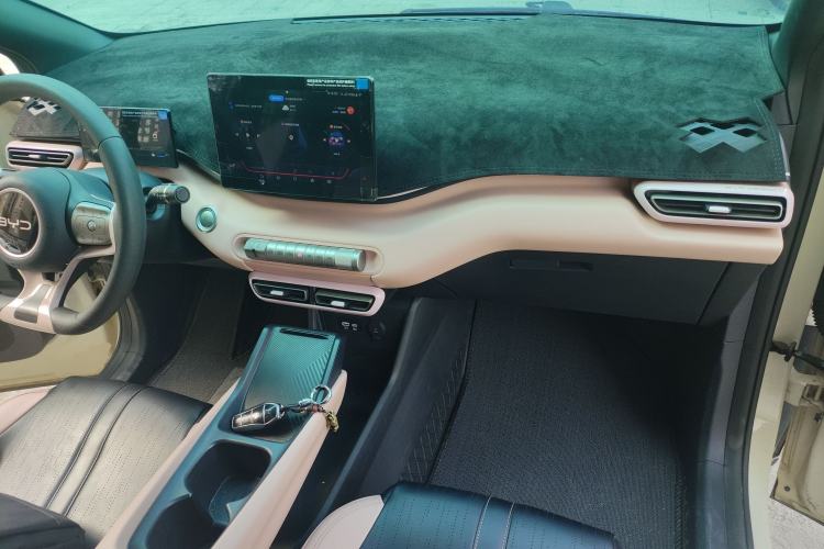 Used BYD Seagull 2024 Honor Edition 305km Dynamic Version Center Console