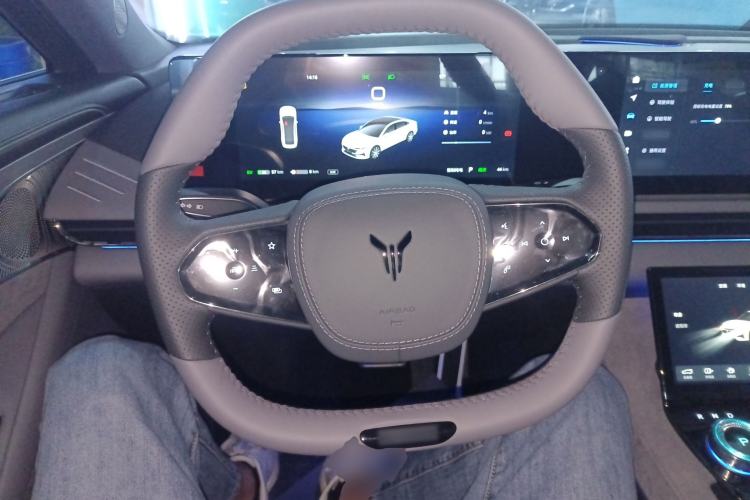 Used VOYAH PASSION 2024 PHEV Four-Wheel Drive Ultra-Long Range Executive Edition