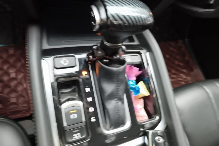 Used GAC Trumpchi GS8 2017 320T Four-Wheel Drive Luxury Smart Connectivity Version (7 Seats)
