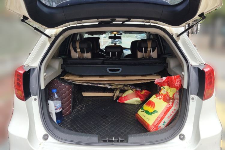 Used GAC Trumpchi GS5 Super 2015 1.8T Automatic All-Wheel-Drive Elite Edition Trunk