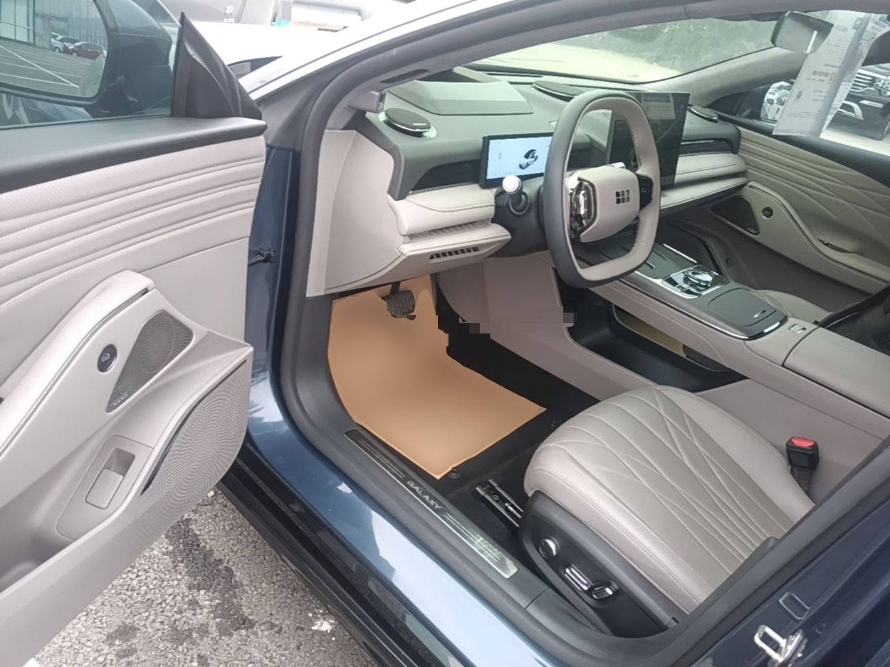 Geely Galaxy 8 2025 130km EM-P Starship Edition — снимка 18