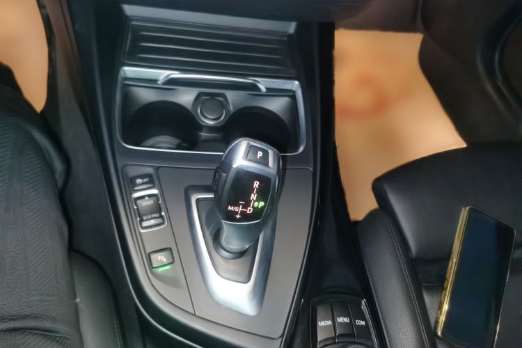 Used BMW 2 Series (Import) 2018 220i Convertible Coupe Sports Design Package
