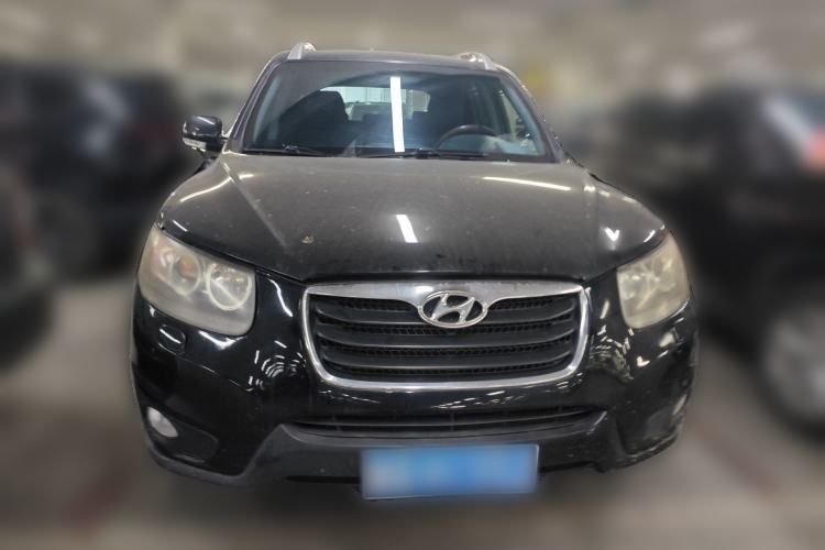 Used Hyundai Santa Fe Classic 2010 2.4 Luxury Edition 7-Seater Four-Wheel Drive Front