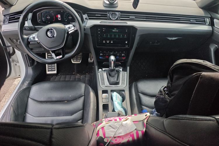 Used Volkswagen FAW-Volkswagen CC 2020 330TSI Glamour Edition China VI Standard Center Console