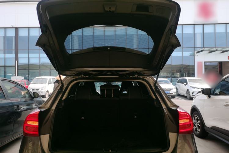 Used Mercedes-Benz GLA 2015 GLA 200 Fashion Model Trunk