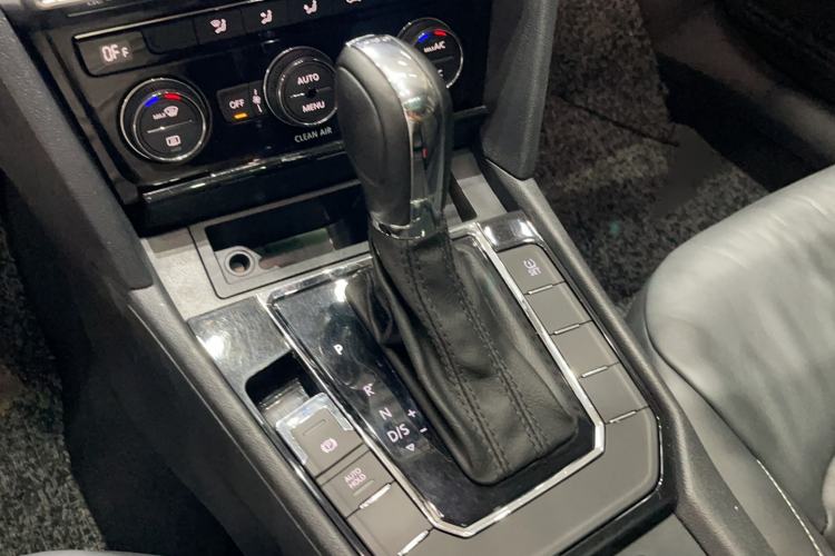 Used Volkswagen Lamando 2015 280TSI DSG Comfort Edition Gear Lever