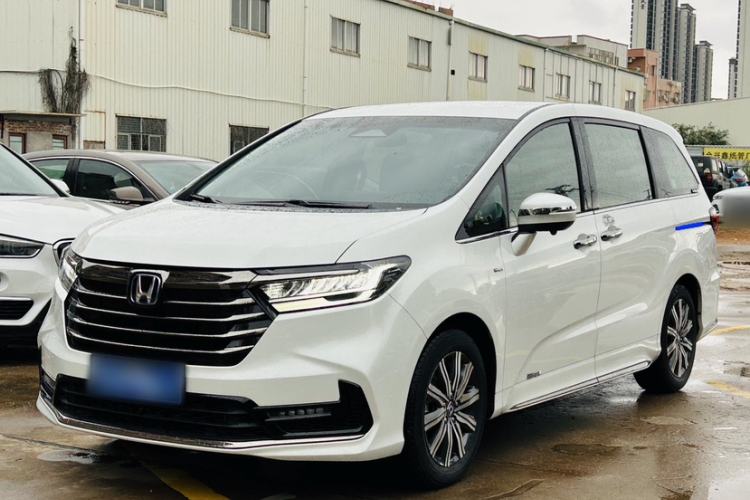 Used Honda Odyssey 2024 2.0L eHEV Sharp & Smart Edition