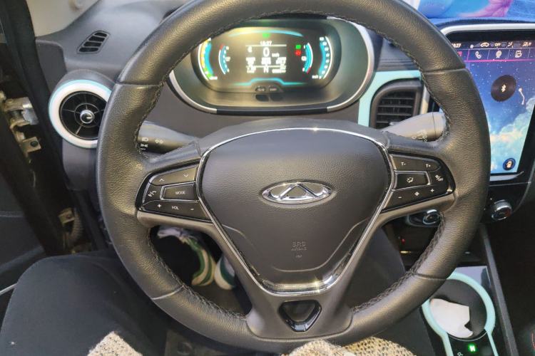 Used Chery Little Ant 2021 200 000-Yuan Ant Fan Edition Energized Version Lithium Iron Phosphate 301 km Steering Wheel