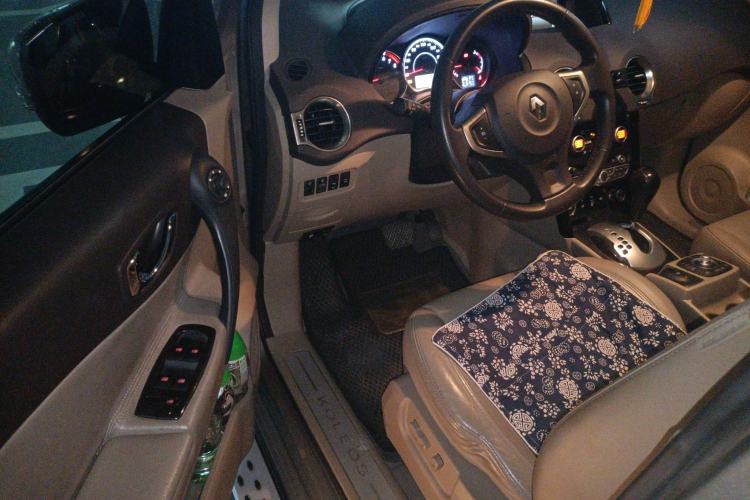 Used Renault Koleos 2012 2.5L 4x4 Comfort Edition with Navigation
