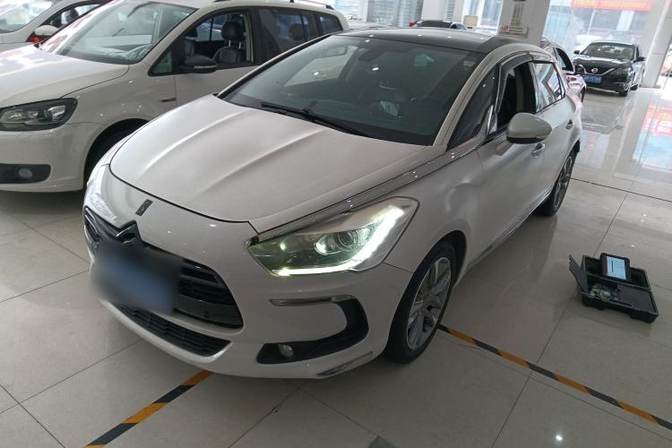 Used DS 5 2014 1.6T Luxury Edition THP200