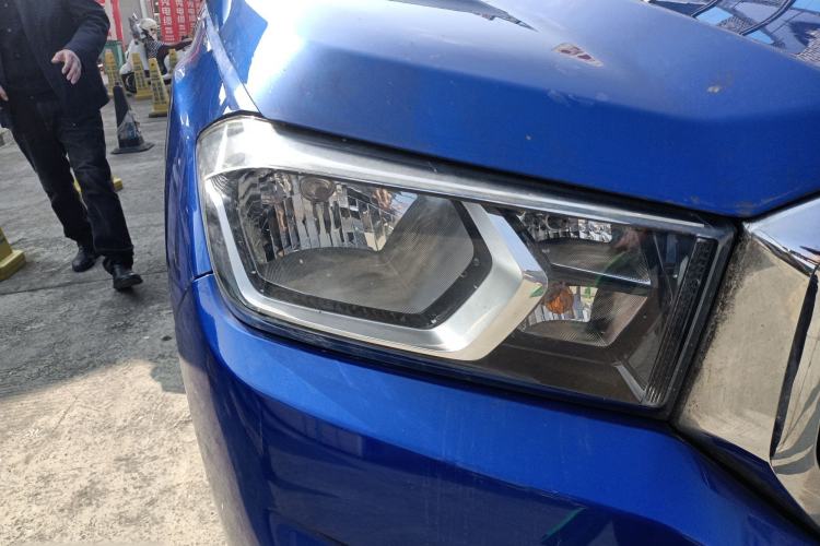 Used SAIC MAXUS T60 2017 2.8T Diesel Automatic 2WD High-Ride Comfort Plus Long-Body Emission Standard V