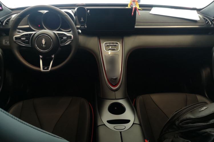 Used ORA Lightning Cat 2024 Dark Night Edition 555km Prestige Version Center Console