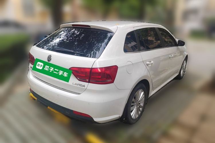 Used Volkswagen Gran Lavida 2013 1.6L Manual Comfort Model