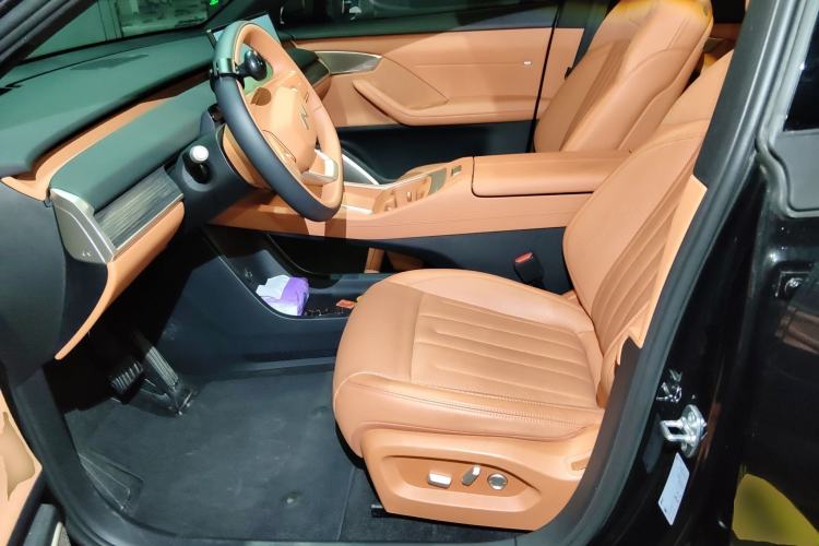 Used ONVO L60 2024 60 kWh Rear-Drive Version