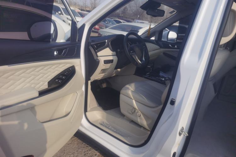 Used CHANGAN OSHAN Cosmos 2019 1.5T Automatic Flagship Version China VI Standard