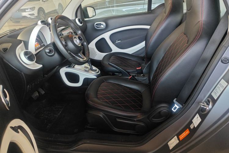 Used smart fortwo 2015 1.0L 52 kW Hardtop Passion Edition