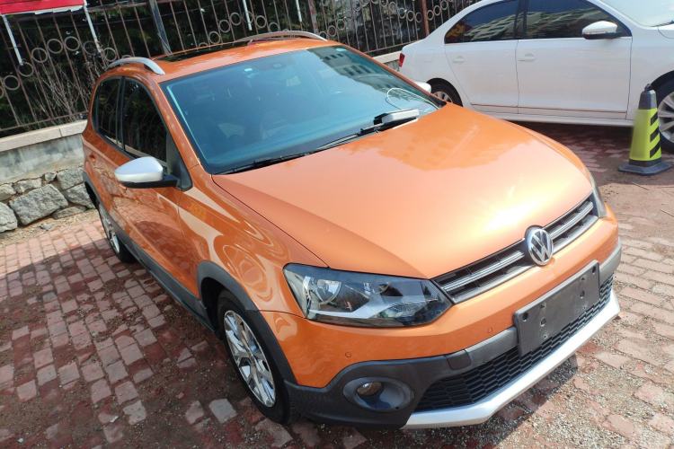 Used Volkswagen Polo 2014 1.6L Cross Polo Automatic
