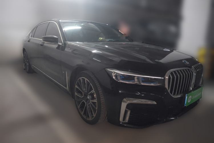 Used BMW 7 Series 2021 740Li xDrive Executive M Sport Package Front Right 45 Deg