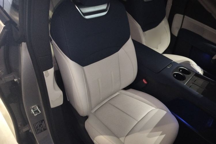 Used XPeng G6 2023 580 Long-Range Max Right Front Seat