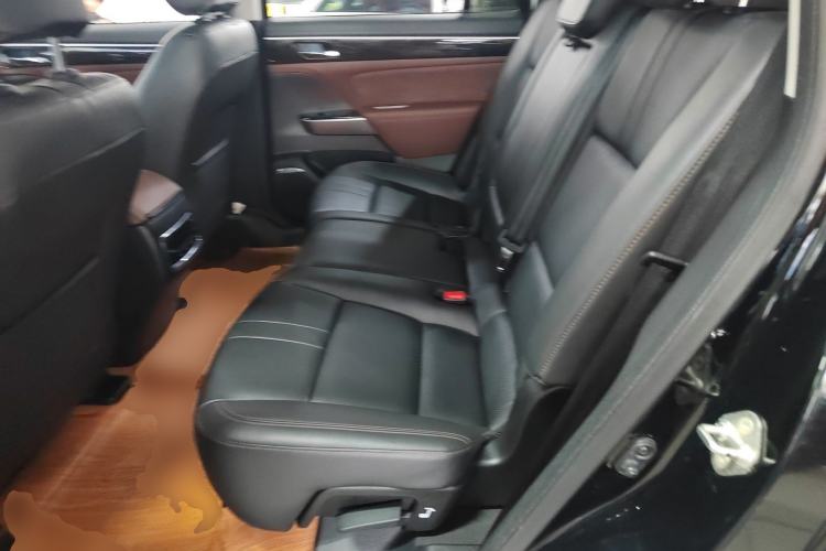 Used GAC Trumpchi GS8 2017 320T Two-Wheel Drive Luxury Smart Connectivity Version (7 Seats)