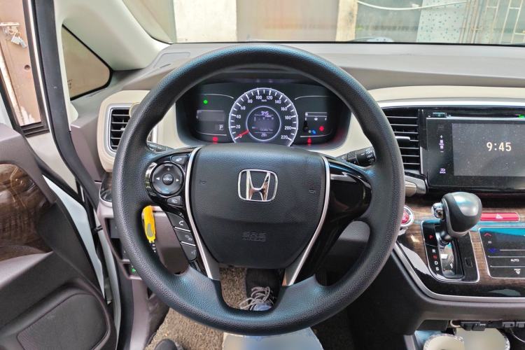 Used Honda Odyssey 2015 Revised 2.4L Luxury Edition
