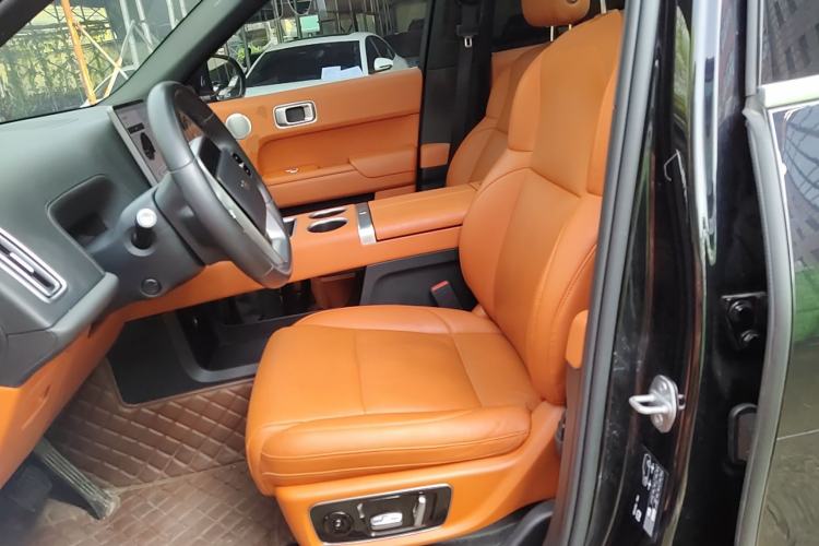 Used Li Auto L8 2023 Pro Model
