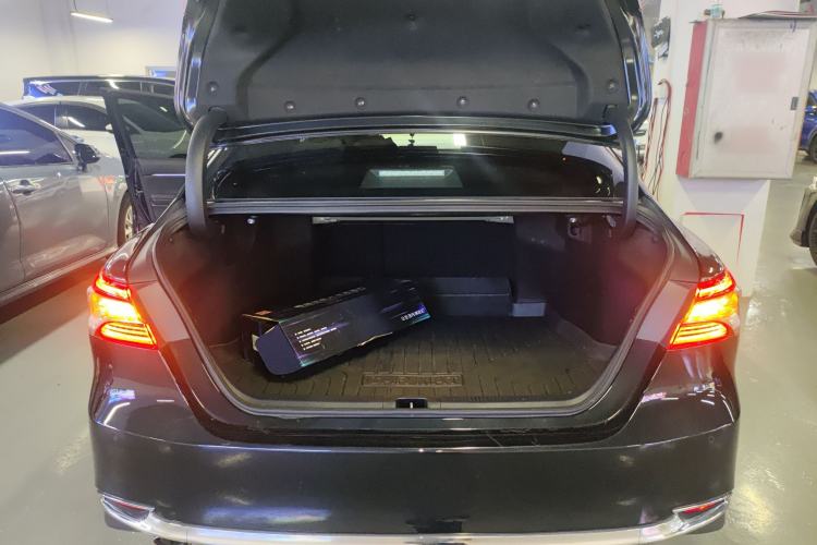 Used Toyota Camry 2023 Dual-Motor 2.5HG Luxury Edition
