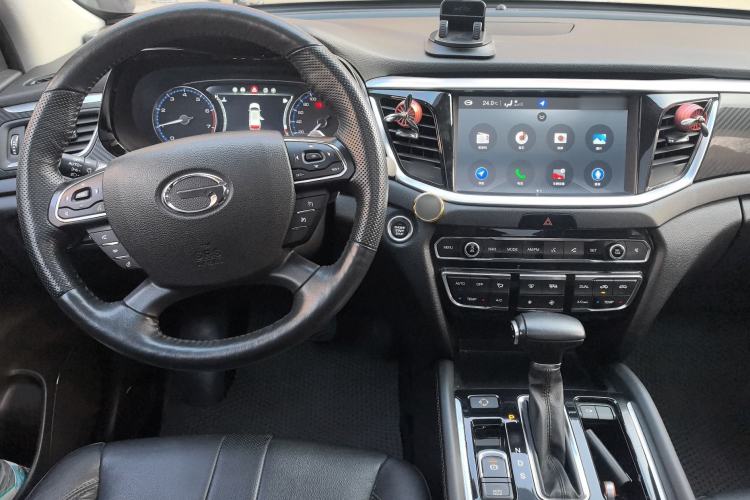 Used GAC Trumpchi GS7 2017 320T Two-Wheel-Drive Luxury Smart Connectivity Model
