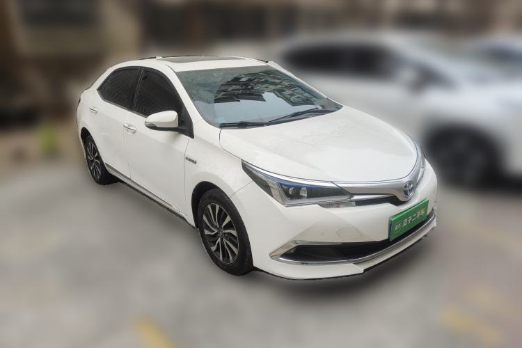 Used Toyota Corolla 2017 Revised Dual-Engine 1.8L E-CVT Leading Edition Front Right 45 Deg
