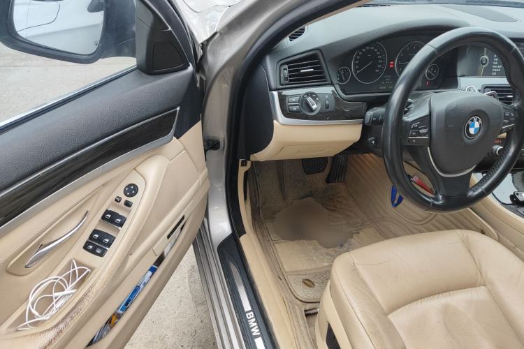 Used BMW 5 Series 2012 535Li Leading Model
