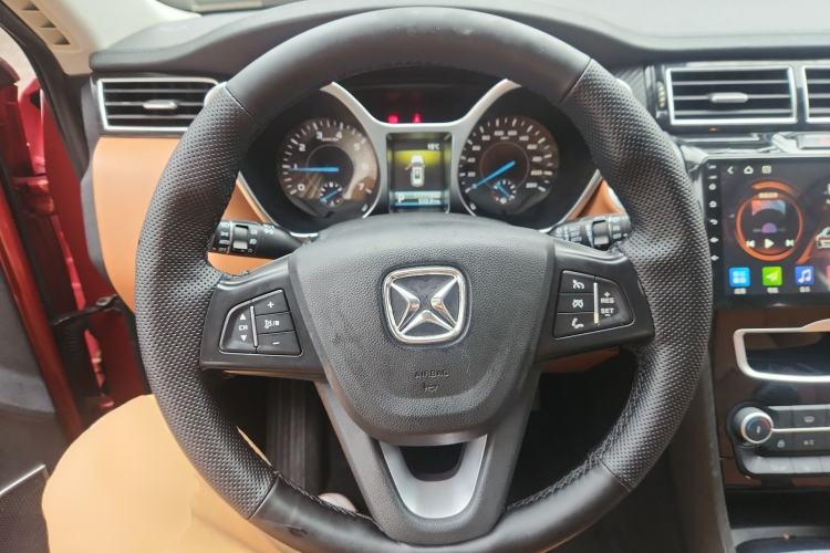 Used JMC Yusheng S330 2016 1.5L GTDi Automatic Two-Wheel Drive Fashion Edition
